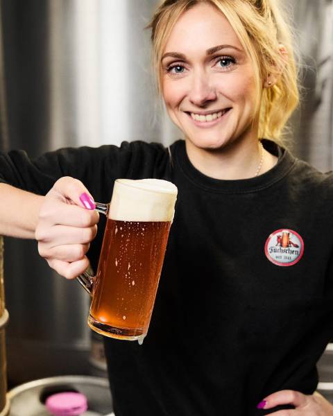 Triff die Brauerin // Füchschen Altbierbrauerei image