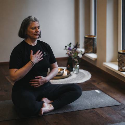Yoga-Workshop: Die Kraft des Atems image